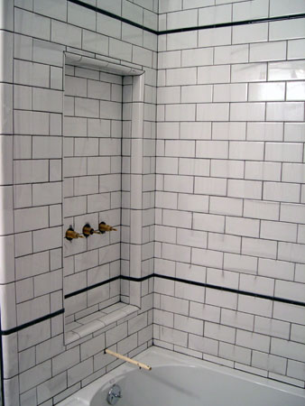 Subway tile dark grout