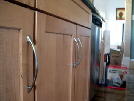 Kitchen cabinet door handles