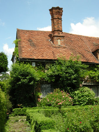 English cottage English cottage