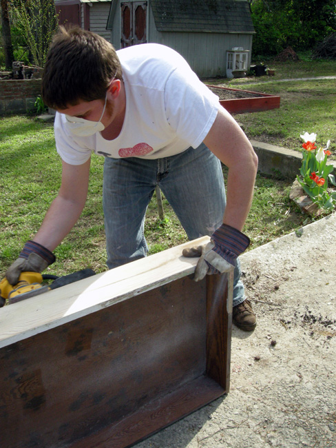 Sanding bathroom drawer