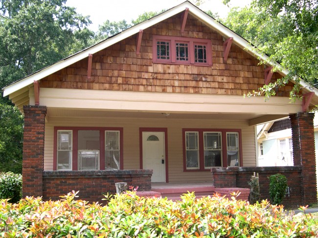 This is how we found the house in 2006. Vacant, open, and beckoning us!