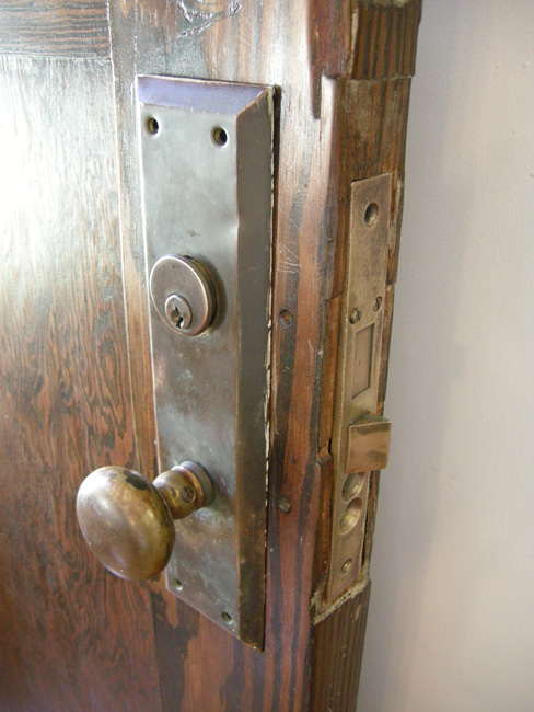 20111123-door-hardware-5